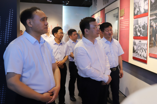 市委常委、市紀委書記、市監(jiān)委主任岳嶺來淮鋼調(diào)研指導